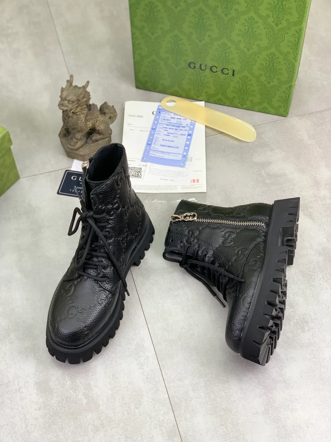 Men's Men's Shoes 💰P542 💰【New Style】 Gucci lazy slip-on couple 🧑‍🤝‍🧑 style high-top leather shoes hot selection (Gucci GUCCI) official website latest Gucci lazy 🎁 leather shoes, hot style 💥 style is simple and elegant, exclusive for trendy men. Unique official website latest brand original double G pressure Floral elements 👑 Original Gucci decoration, fashionable and elegant, fabric original calf leather with double G denim ✅ Fully imported soft sheepskin lining, official website designated wear-resistant lightweight foam business outsole, classic model taken in kind 🎬 Size: 35-45 Available in black color